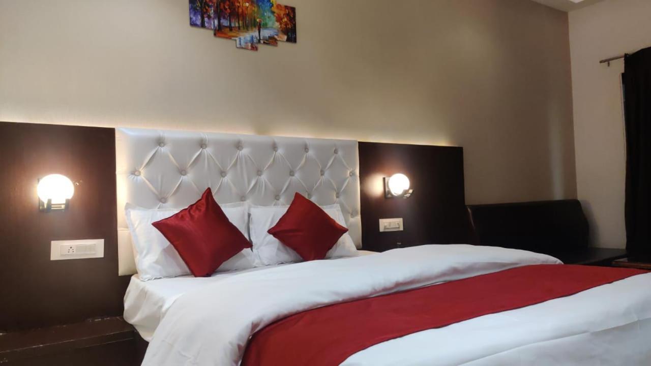 Hotel Relax Bhopal Luaran gambar